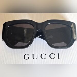 Gucci GG1545s 001 Sunglasses -Sleek!